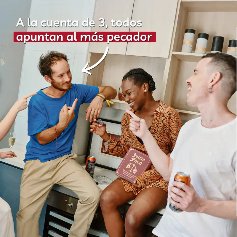 grupo de amigos jugando juicio final con texto