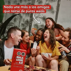 amigos jugando y riendo con mala leche con aji