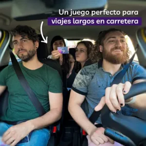 amigos en viaje de carretera jugando conversaciones profundas